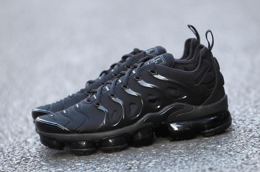 vapormax plus triple